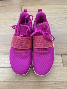 Nike Renew In Season TR 9 Size 8 Womens Training Shoes Hot Pink